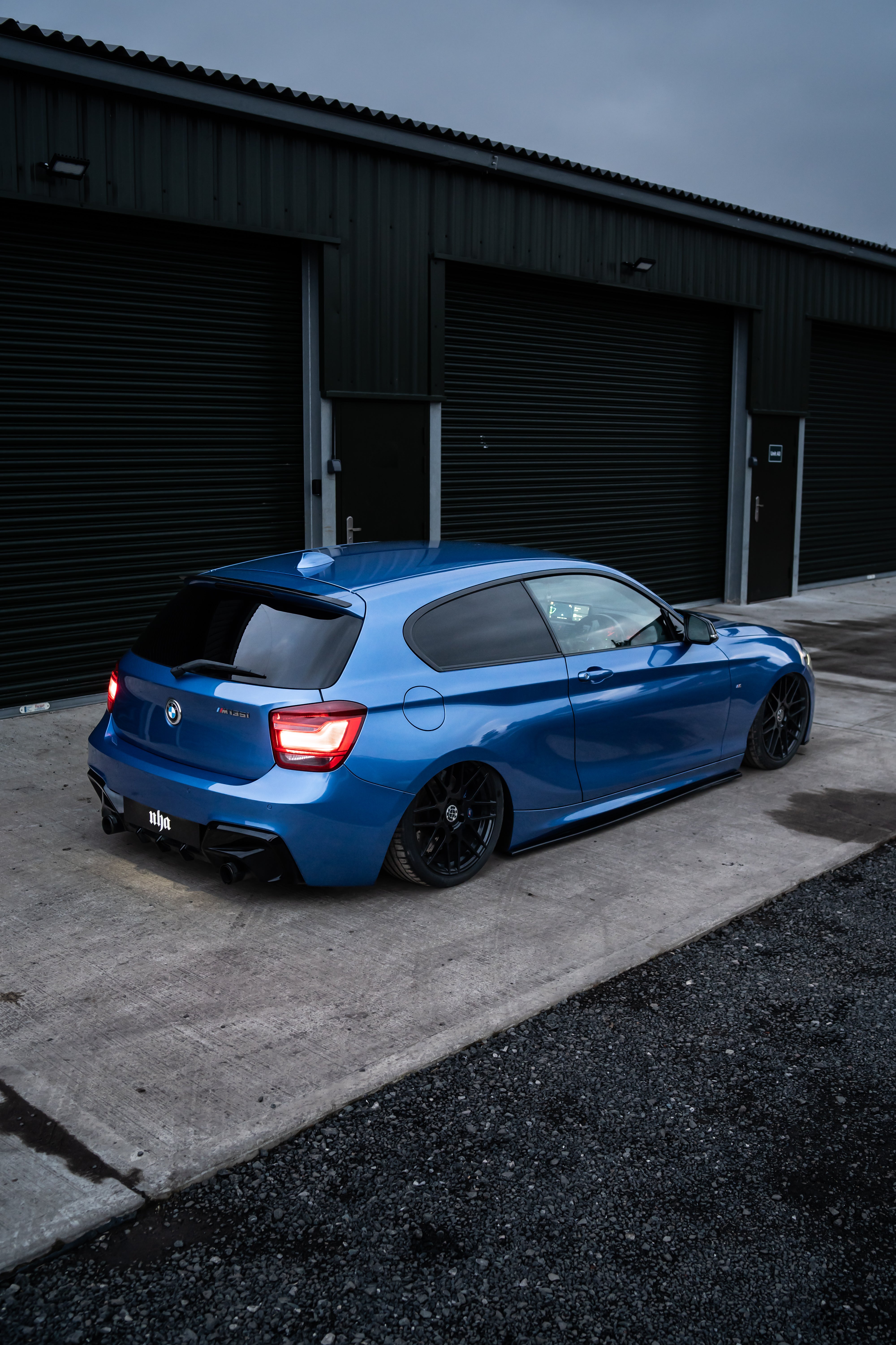 BMW F20 NHAIR STRUTS