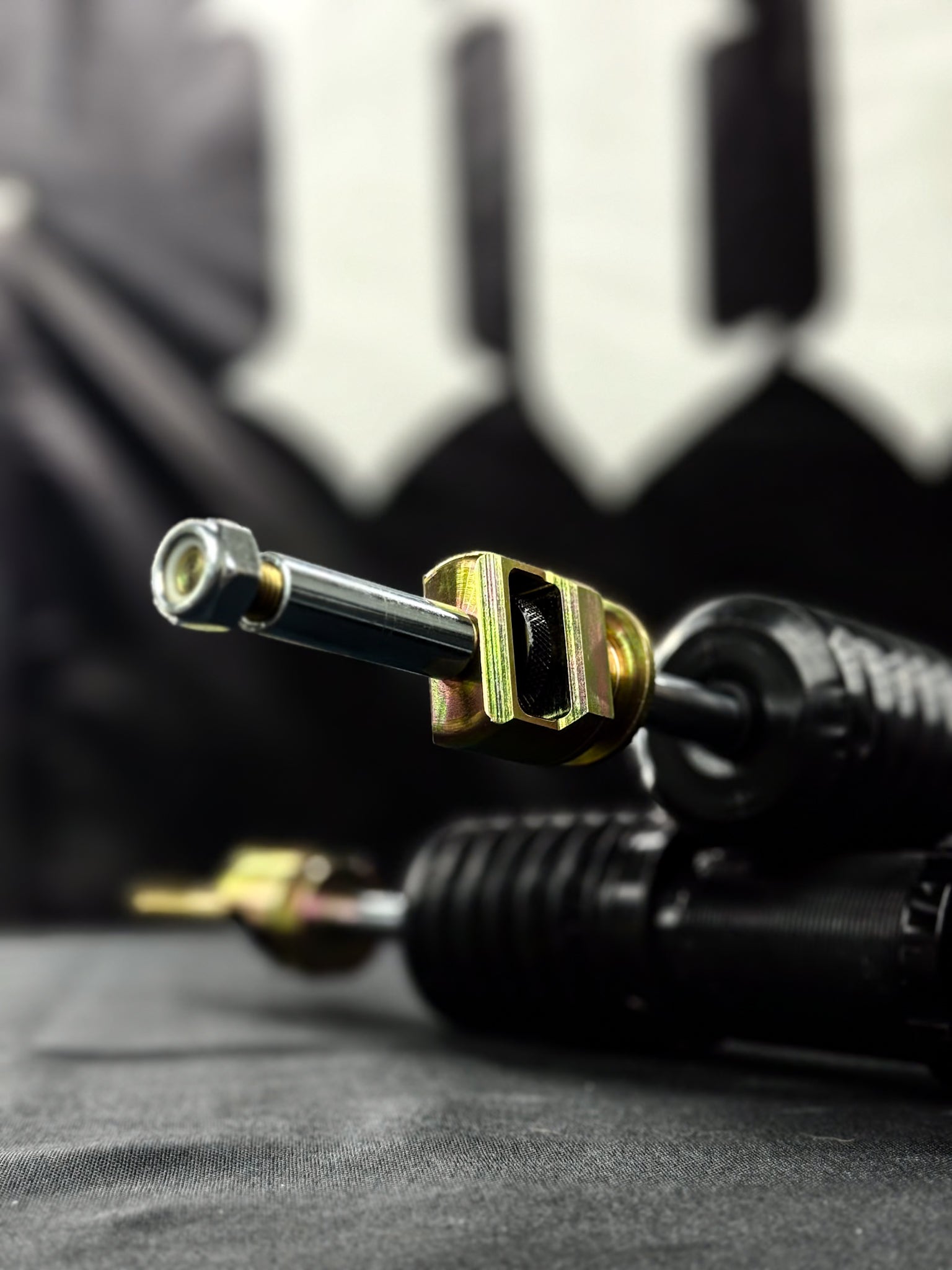 MERCEDES BENZ CCLASS NHAIR STRUTS