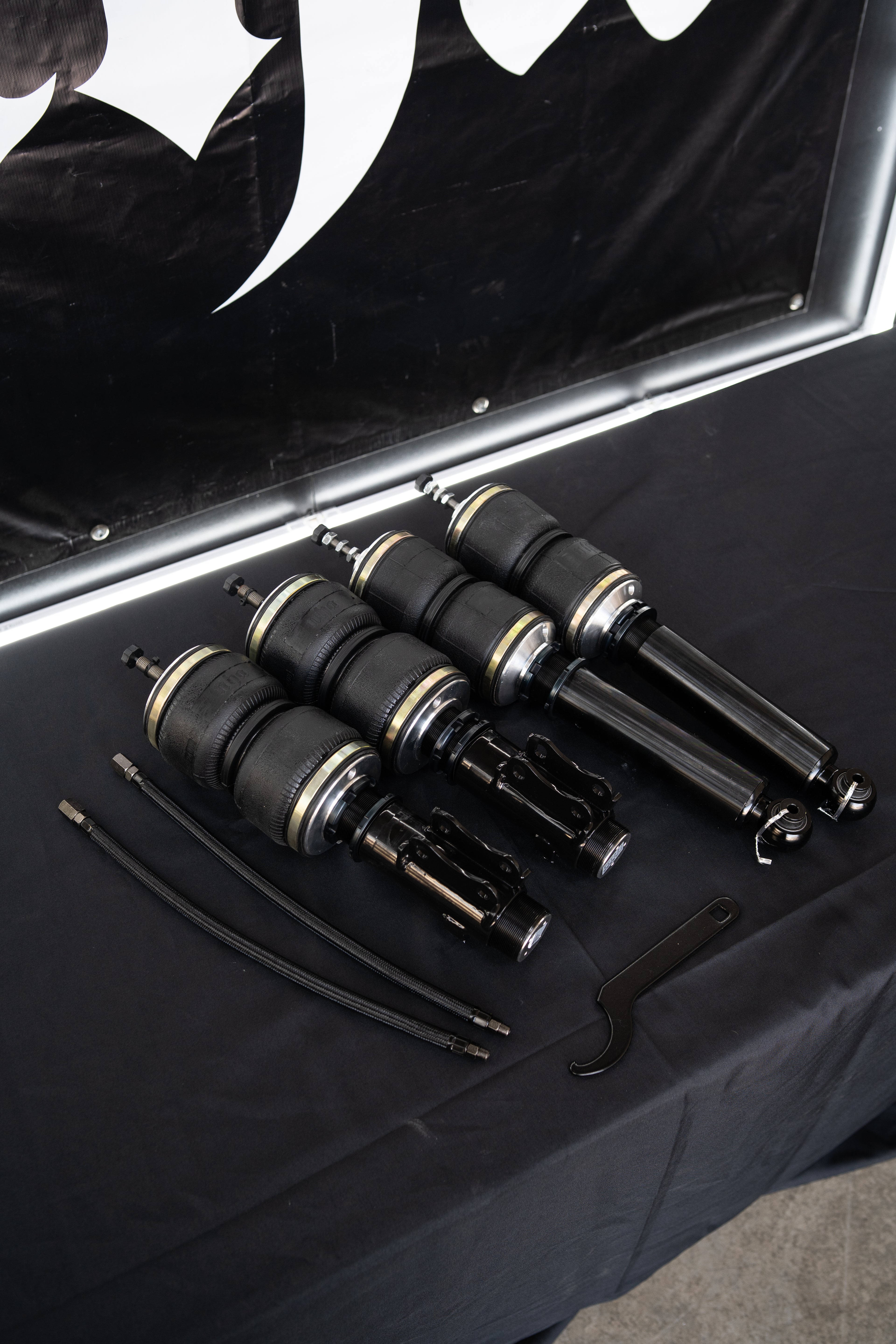 VOLKSWAGEN GOLF MK2 NHAIR STRUTS