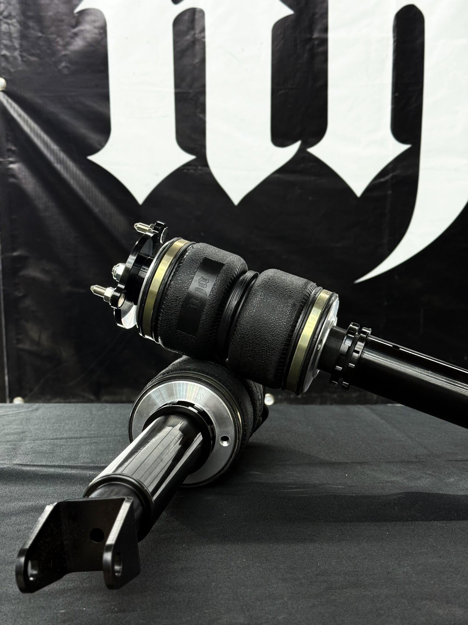 MERCEDES BENZ CCLASS NHAIR STRUTS