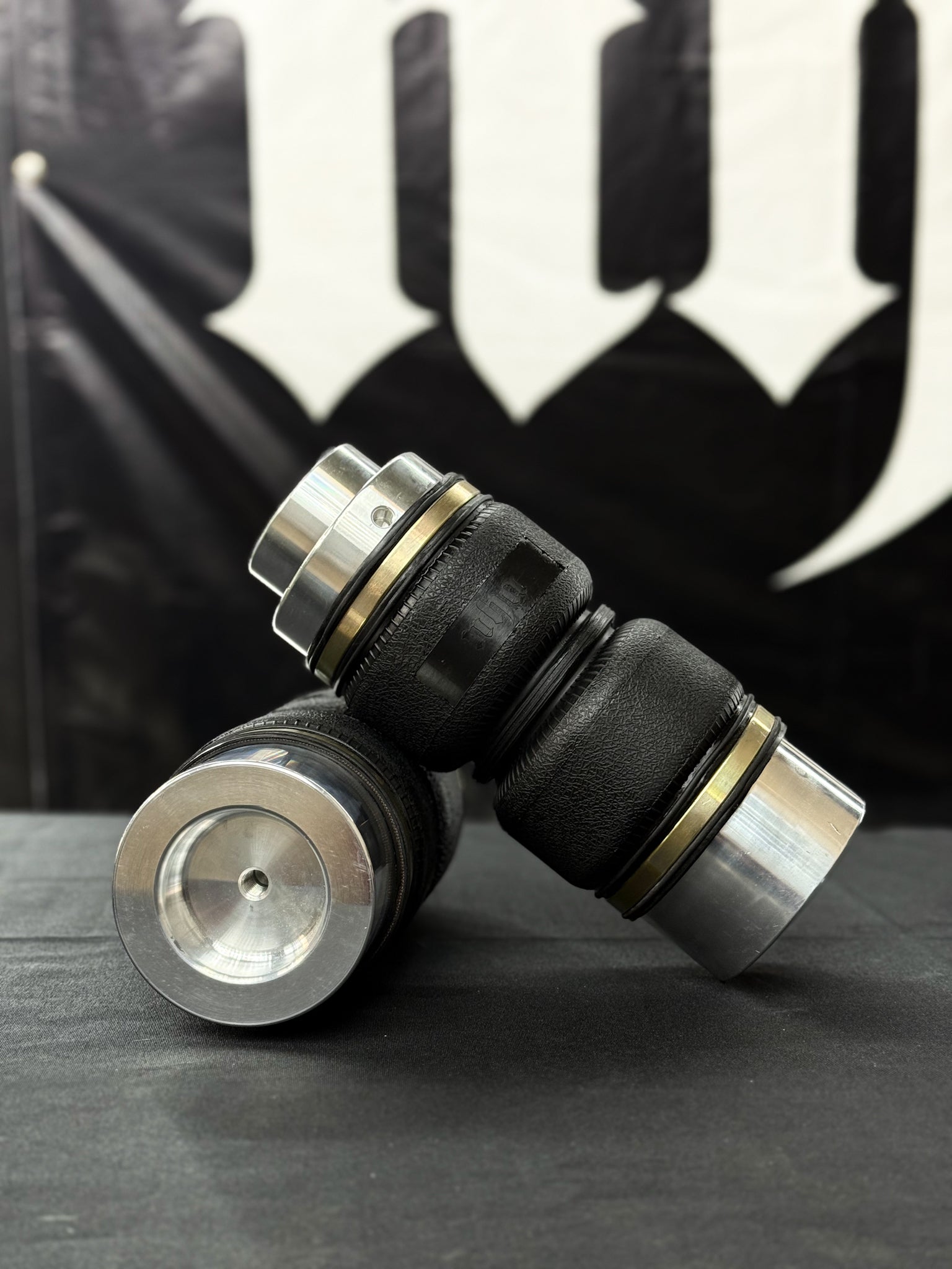 MERCEDES BENZ CCLASS NHAIR STRUTS