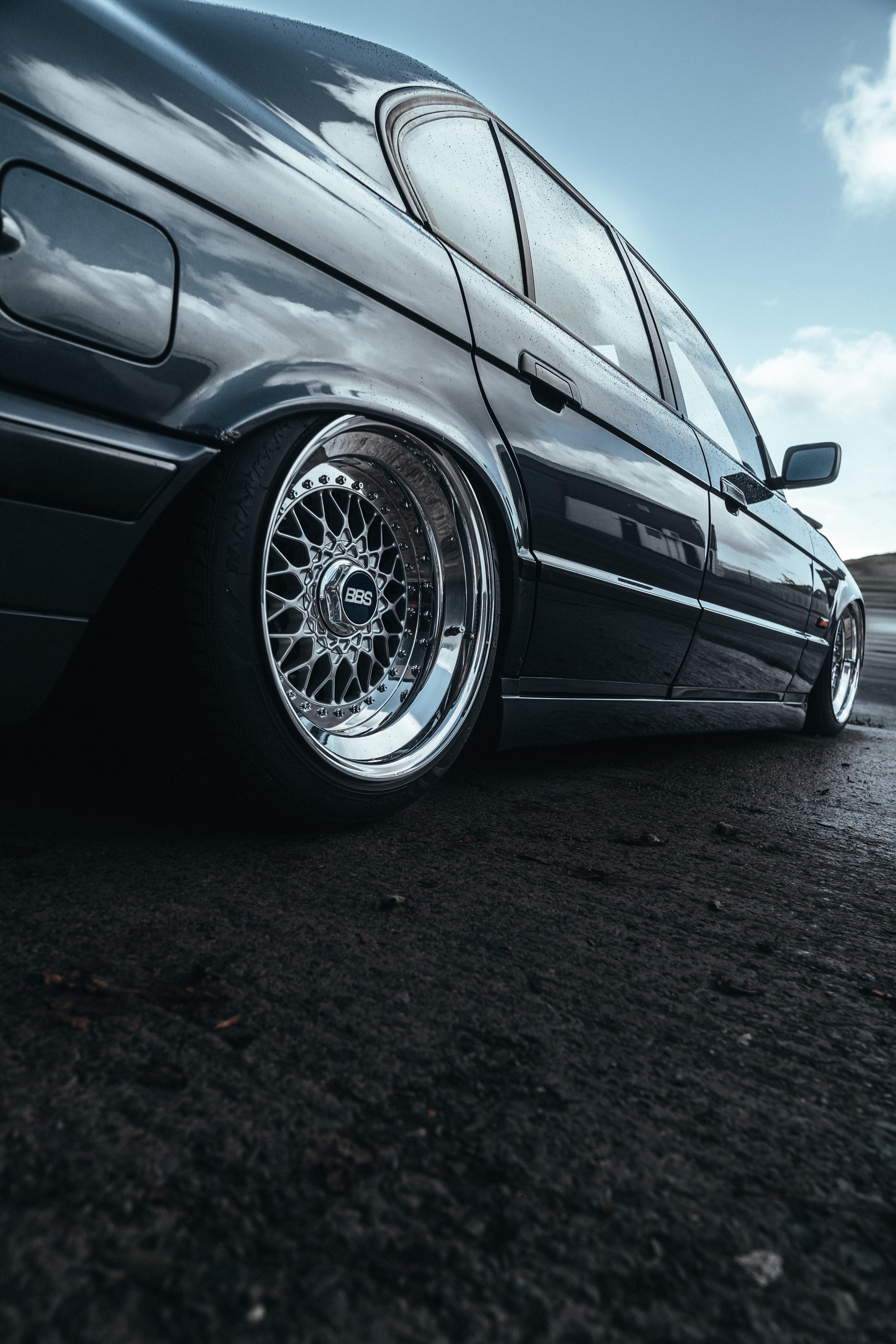 BMW E34 NHAIR STRUT KIT