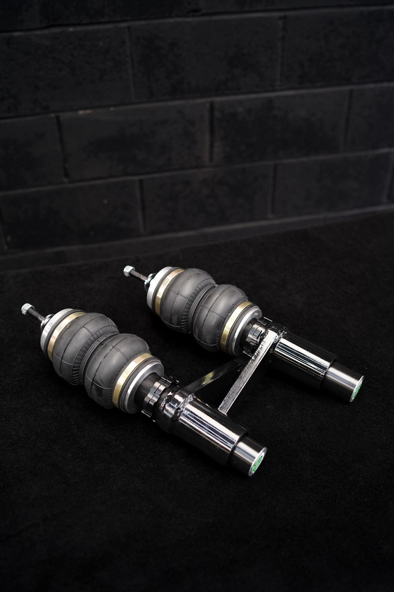VOLKSWAGEN POLO MK2 NHAIR STRUTS (FRONT ONLY)